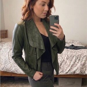 (NWT) BAGATELLE Olive Faux Leather Draped And Flowy Suede-like Lapel